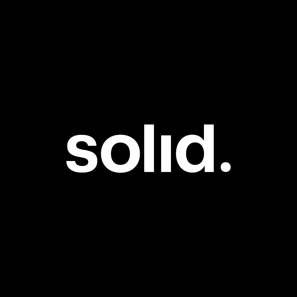 Logo minimaliste de Solid, typographie blanche sur fond noir, incarnant la modernité et la force de l'identité de marque.